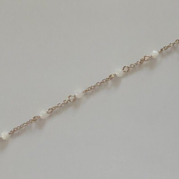 Faux Pearl Necklace - Picture 4 of 5